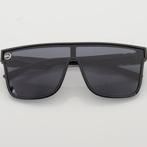 Quiksilver Shield Sunglasses Black Frame Dark Smoke Tinted Single Lens NEW Q1